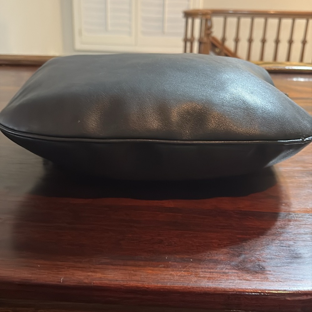 GUCCI Vintage Hobo Half Moon Bag - Picture 5 of 16